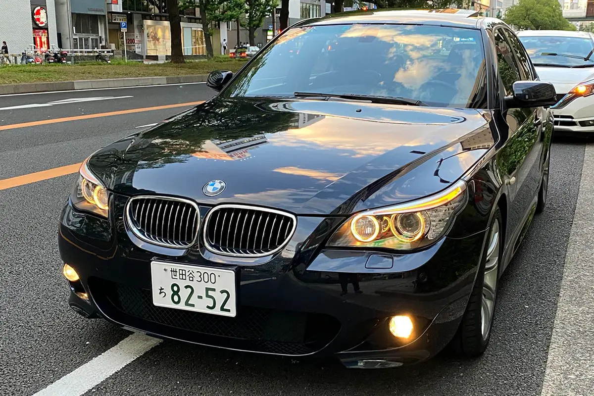 Auta z Japonii z kierownicą po lewej stronie na aukcji